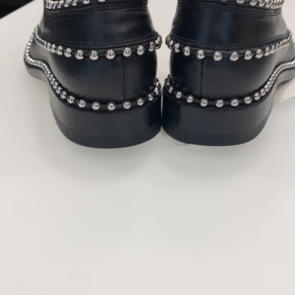 Shoes - Picture 4 of 4